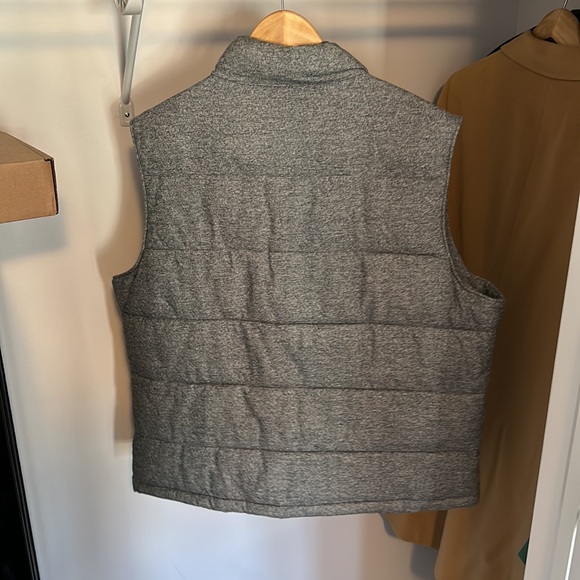 Banana Republic - Men’s Grey Vest (XL) - Picture 2 of 3